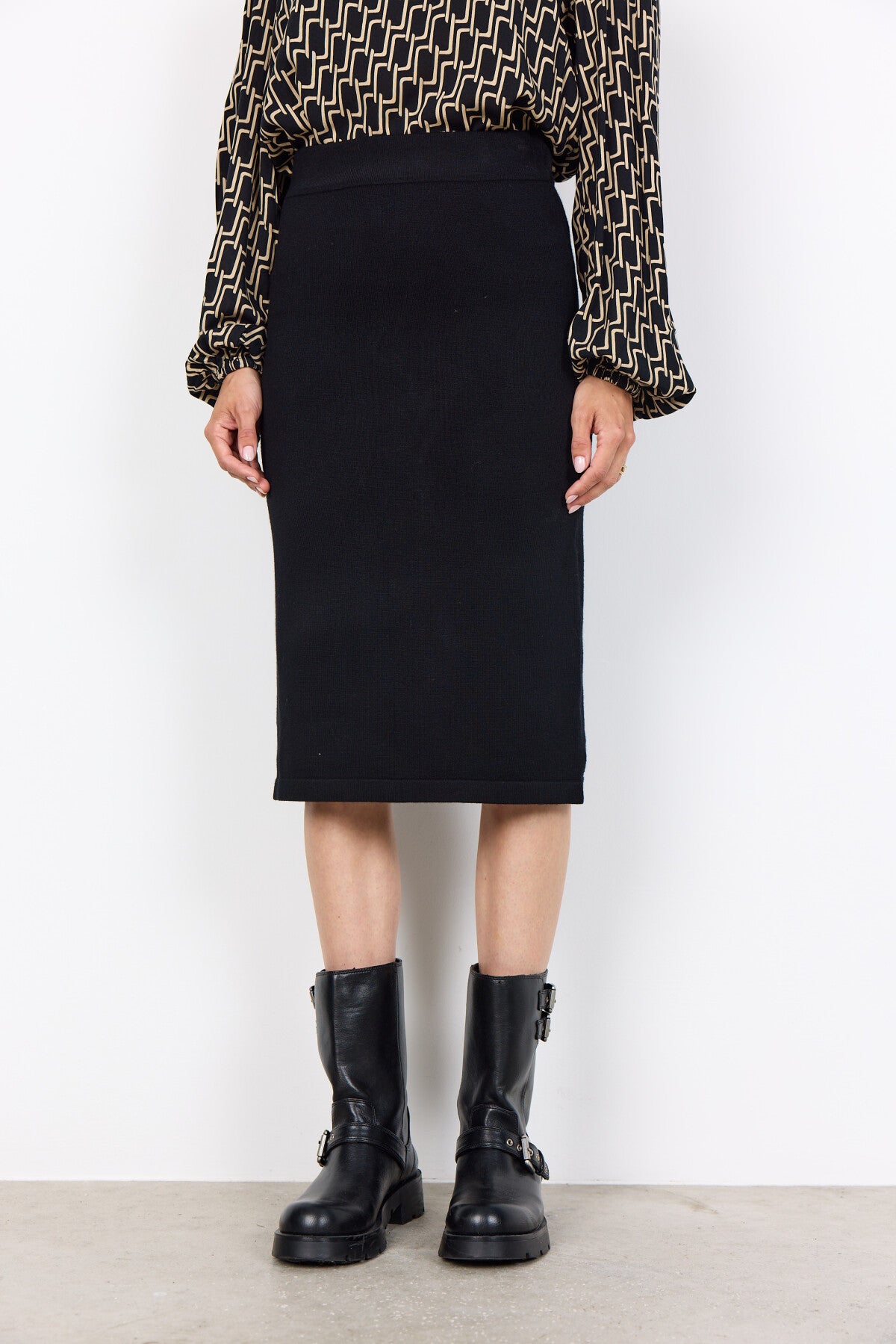 SC-DOLLIE 798 Rok Zwart