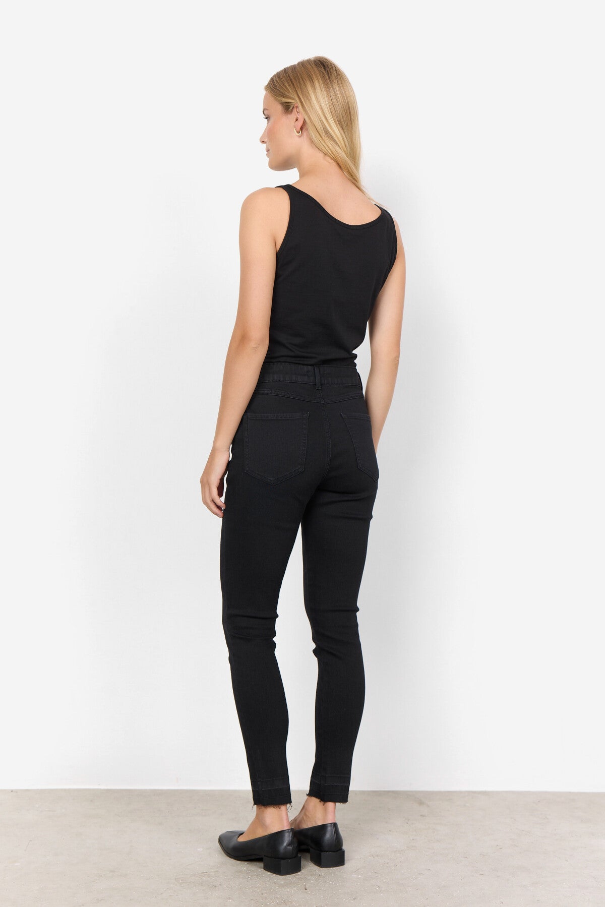 SC-PYLLE 122 Top Zwart