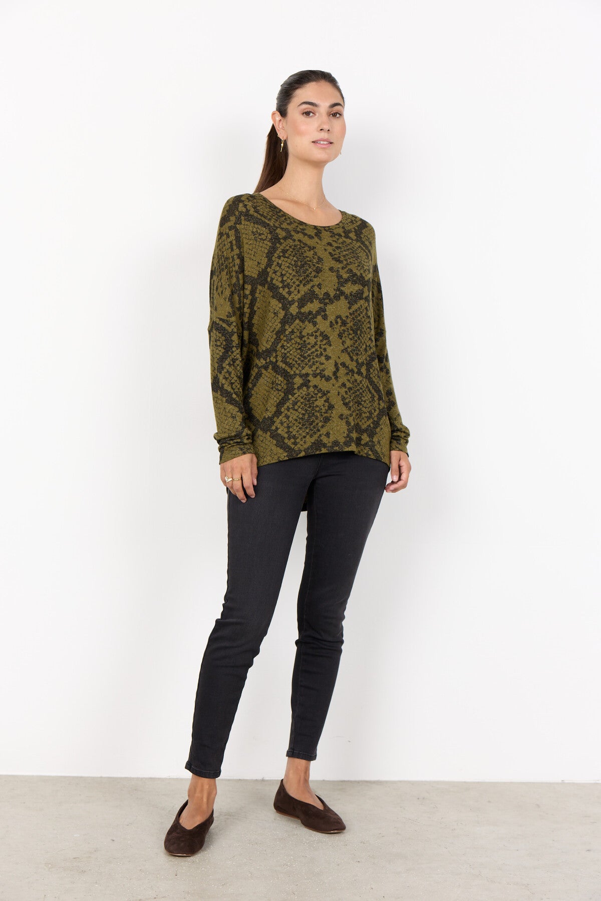 SC-BIARA AOP 145 Blouse Donkergroen