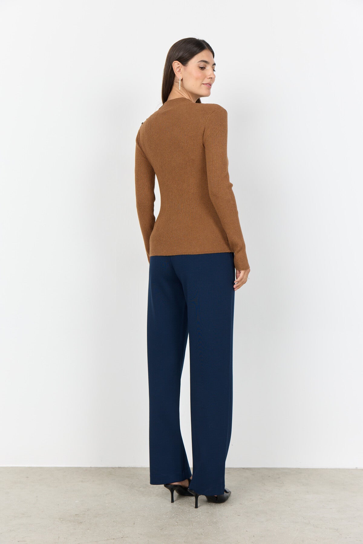 SC-DOLLIE 806 Trui Bruin