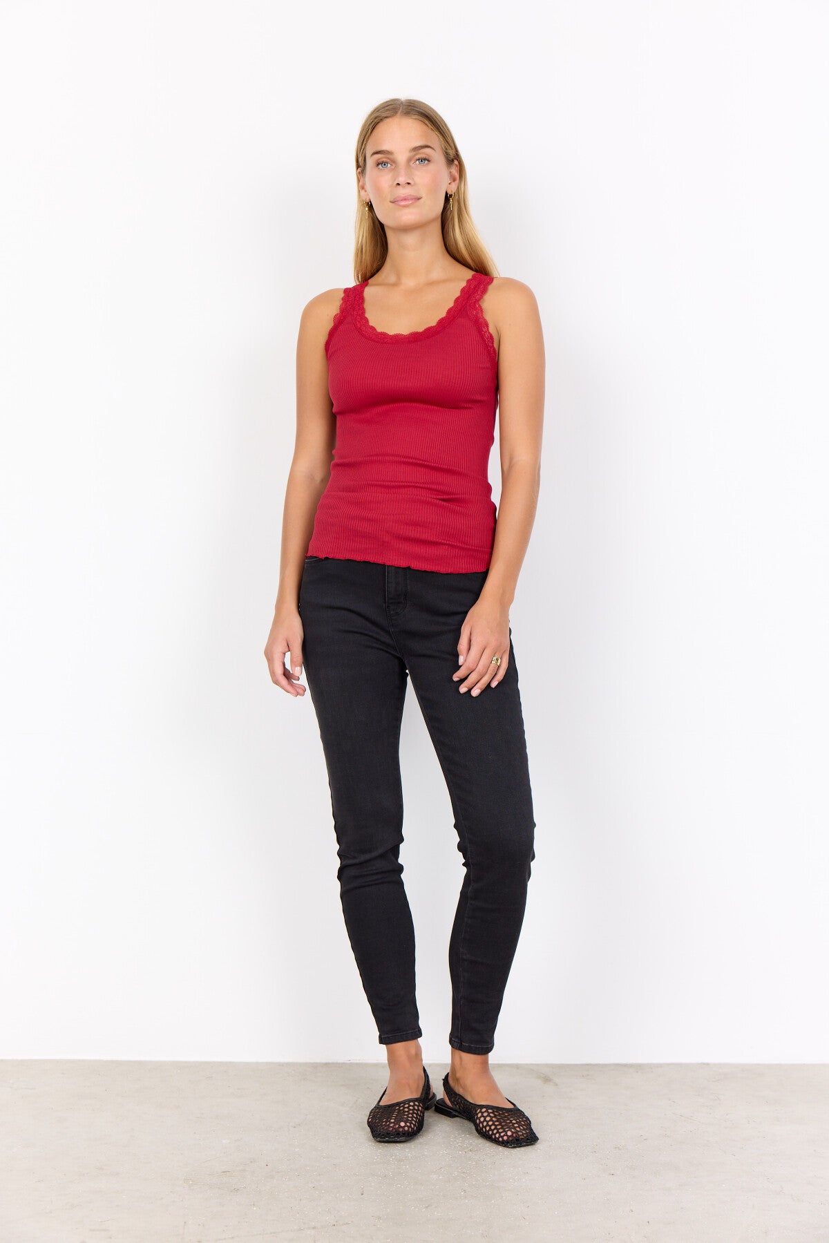 SC-SARONA 1 Top Donkerrood