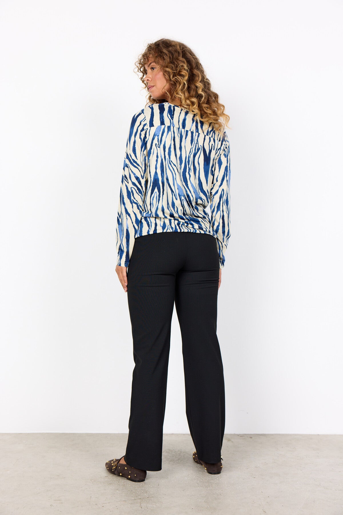 SC-FELICITY AOP 522 Blouse Donkerblauw