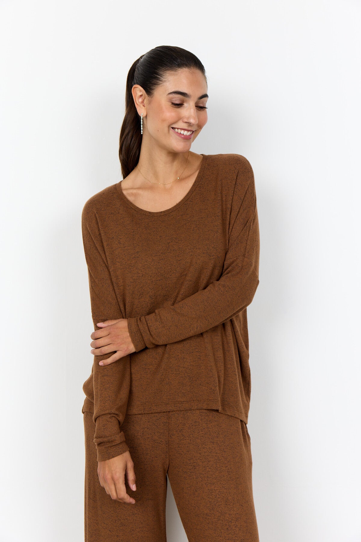SC-BIARA 1 Blouse Bruin