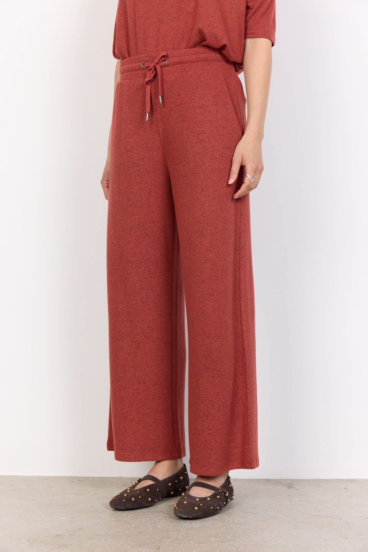 SC-BIARA 74 Broek Roestrode