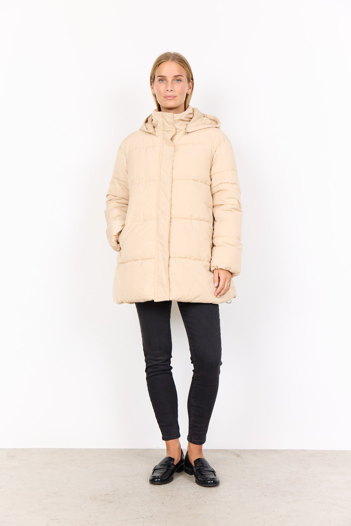 SC-NINA 30 Jas Zand
