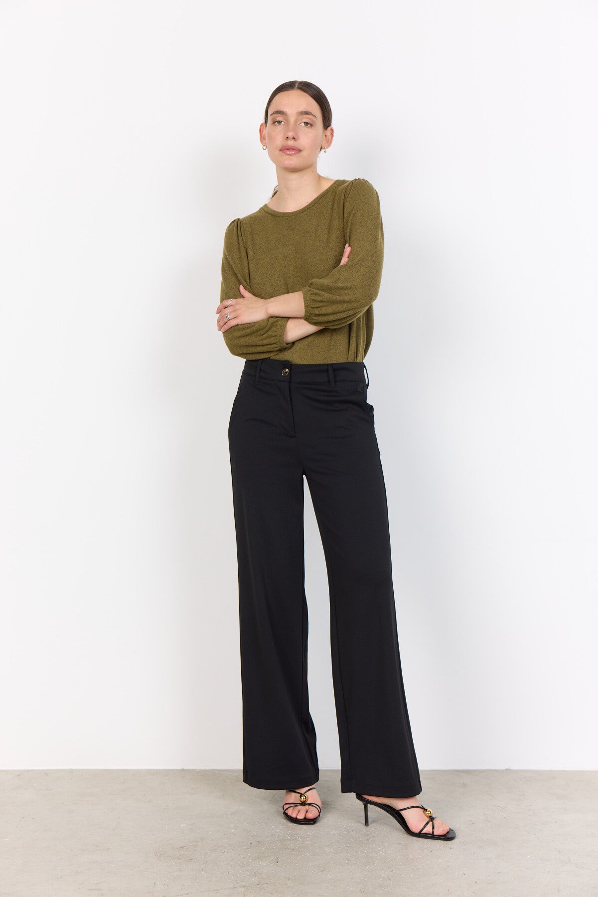 SC-BIARA 116 Blouse Olijf