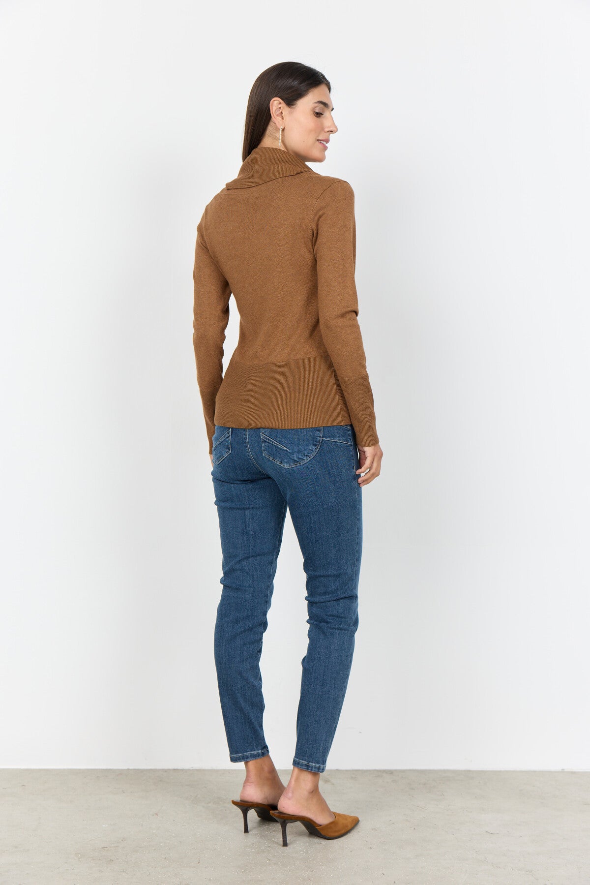 SC-DOLLIE 305 Trui Bruin