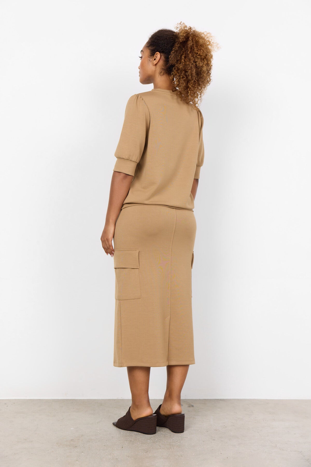SC-BANU 83 T-shirt Camel