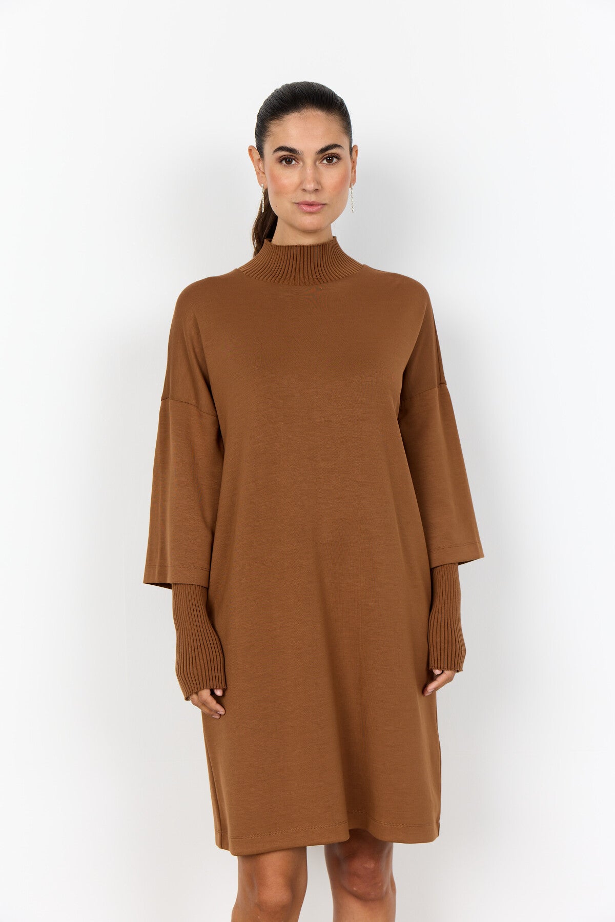 SC-BANU 273 Jurk Bruin