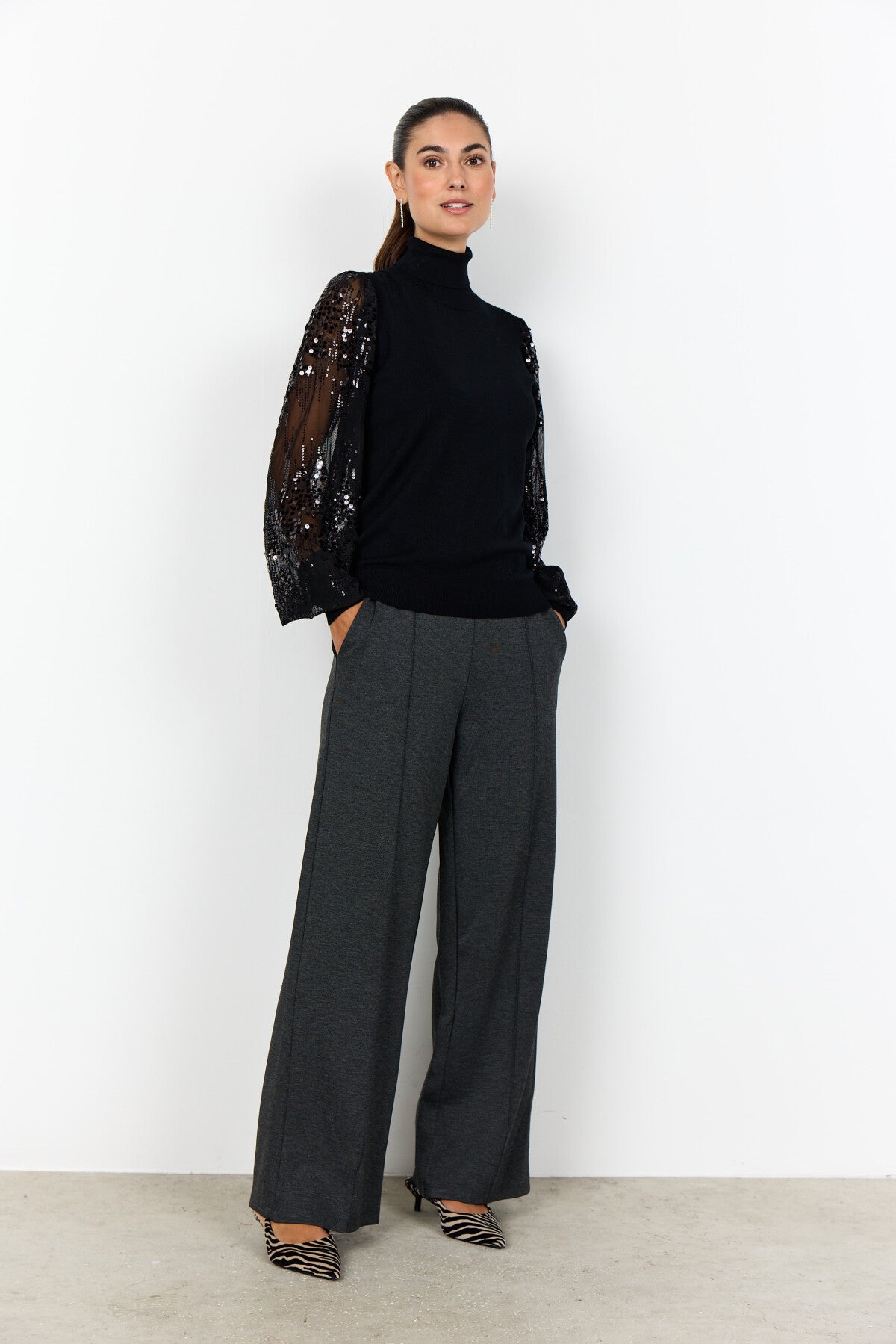 SC-DOLLIE 803 Trui Zwart