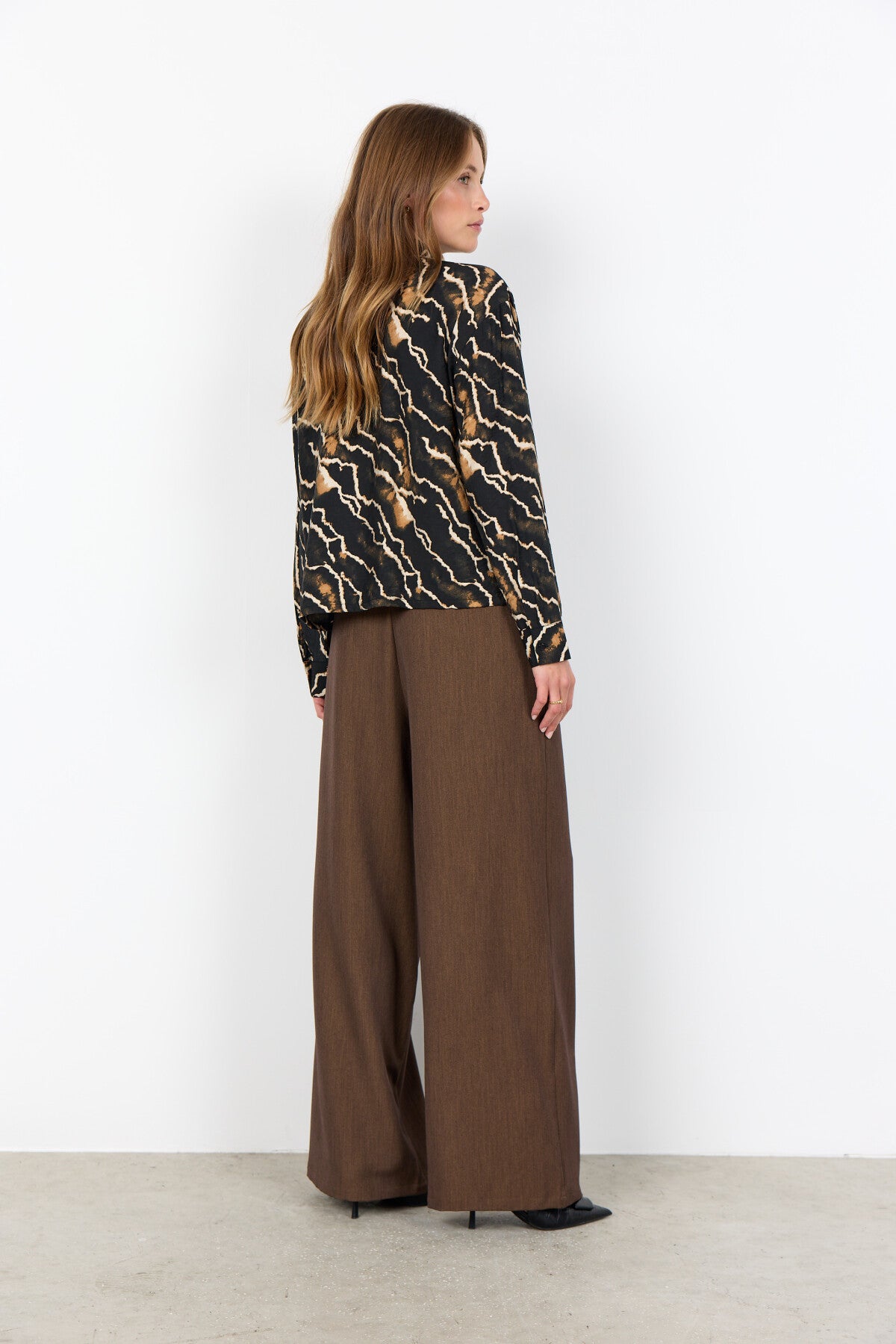 SC-ANYA 1 Shirt Bruin