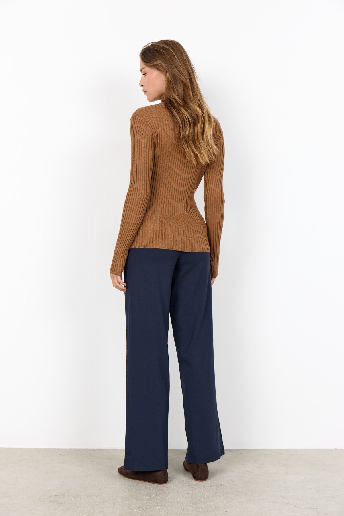 SC-DOLLIE 483 Trui Bruin