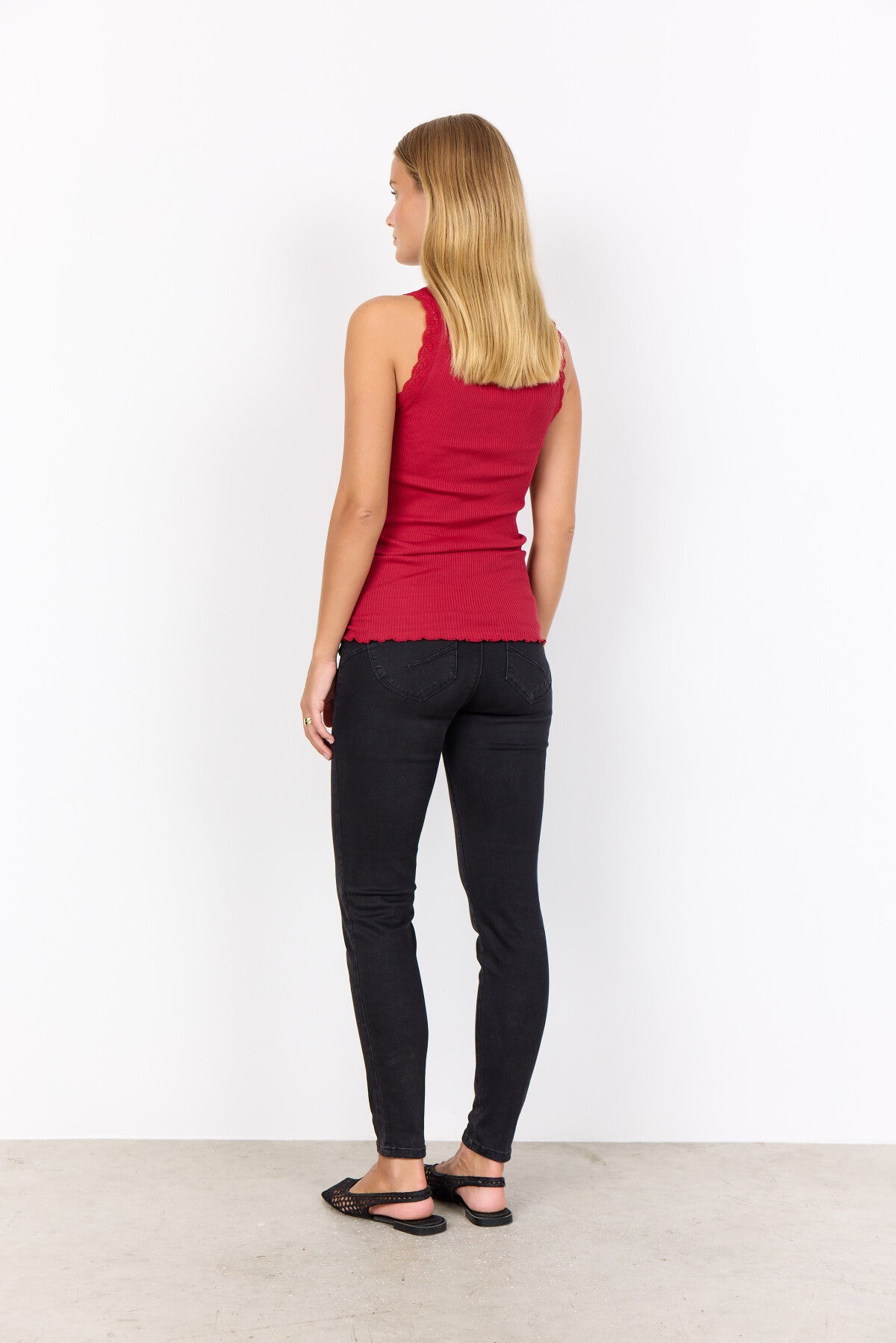 SC-SARONA 1 Top Donkerrood