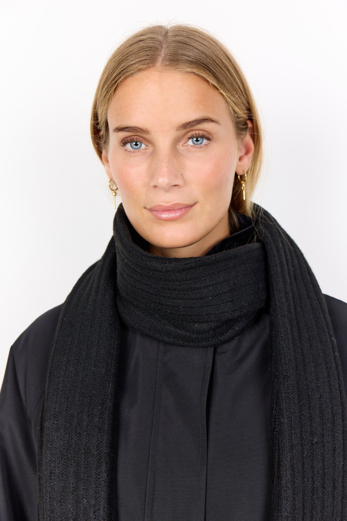 SC-SELANA 5 Sjaal Zwart