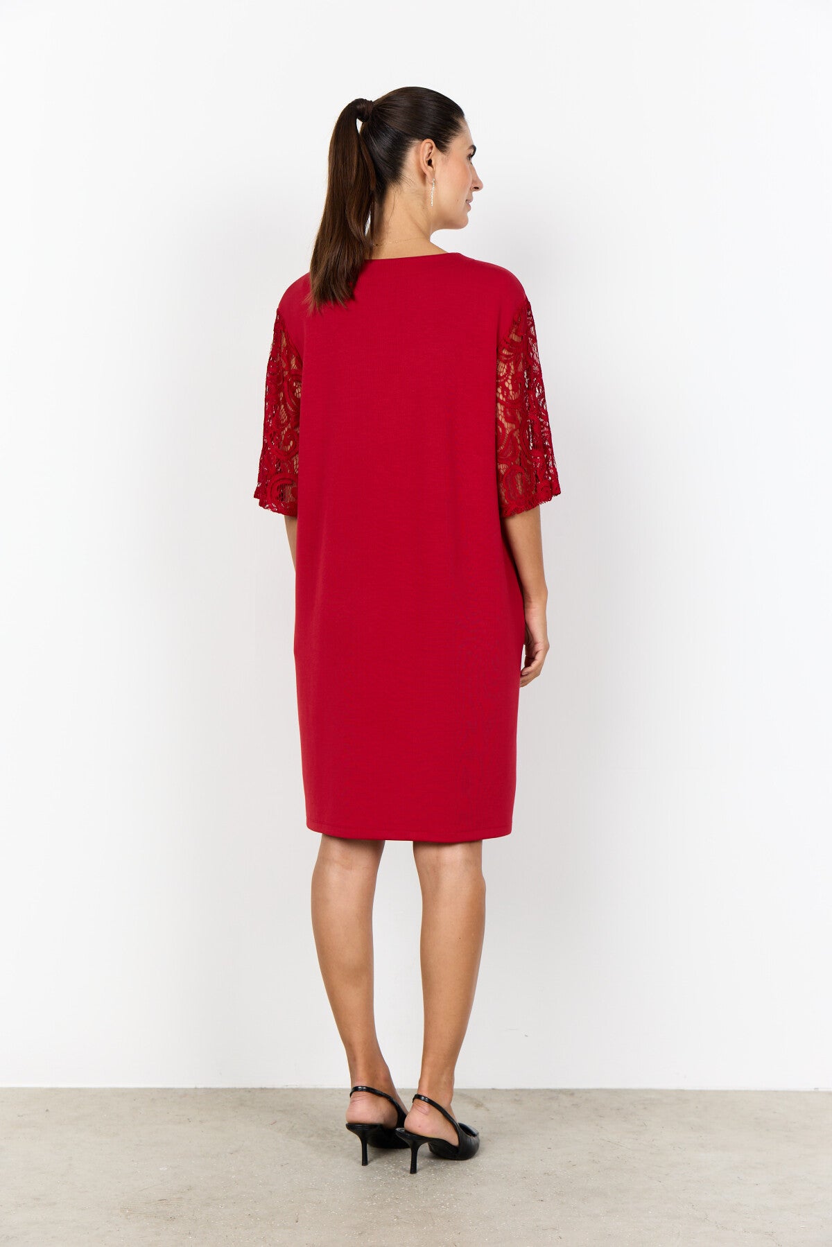 SC-BANU 272 Jurk Rood