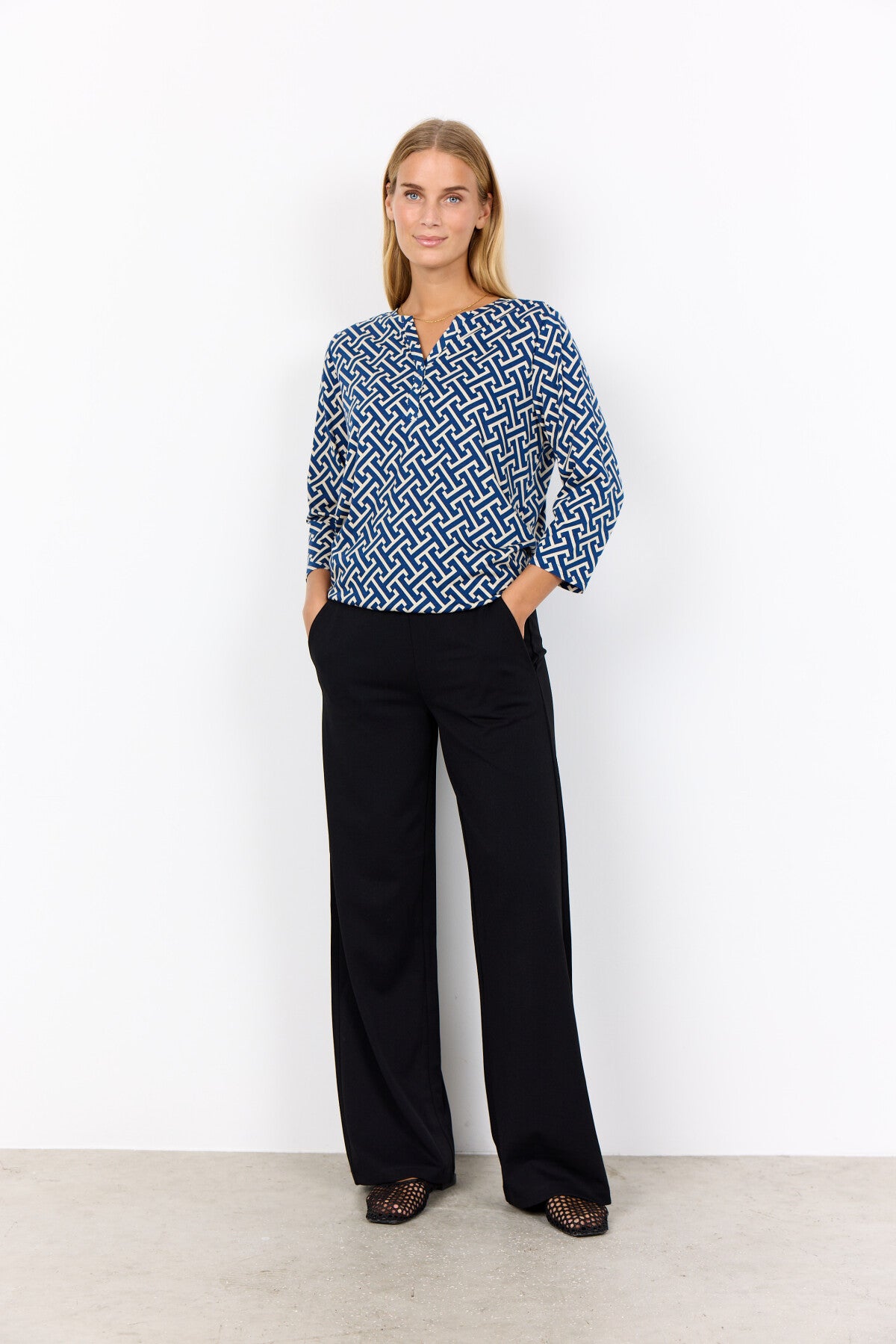 SC-FELICITY AOP 519 Blouse Donkerblauw
