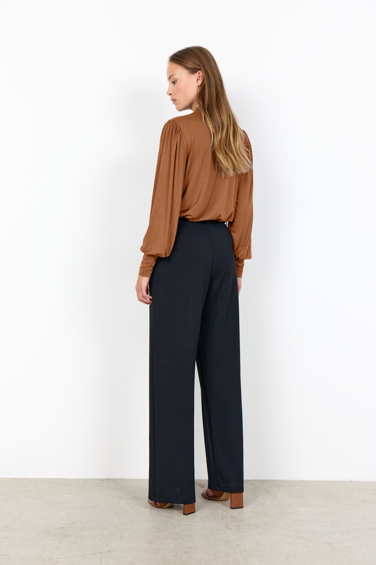 SC-MARICA 344 Blouse Bruin