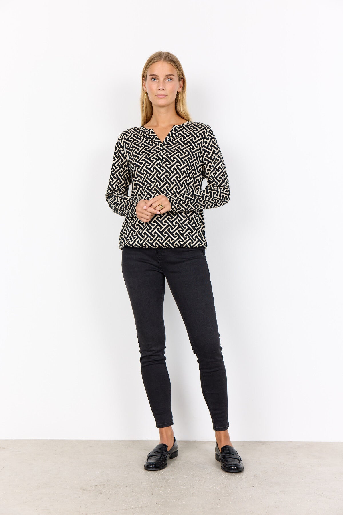 SC-FELICITY AOP 520 Blouse Zwart