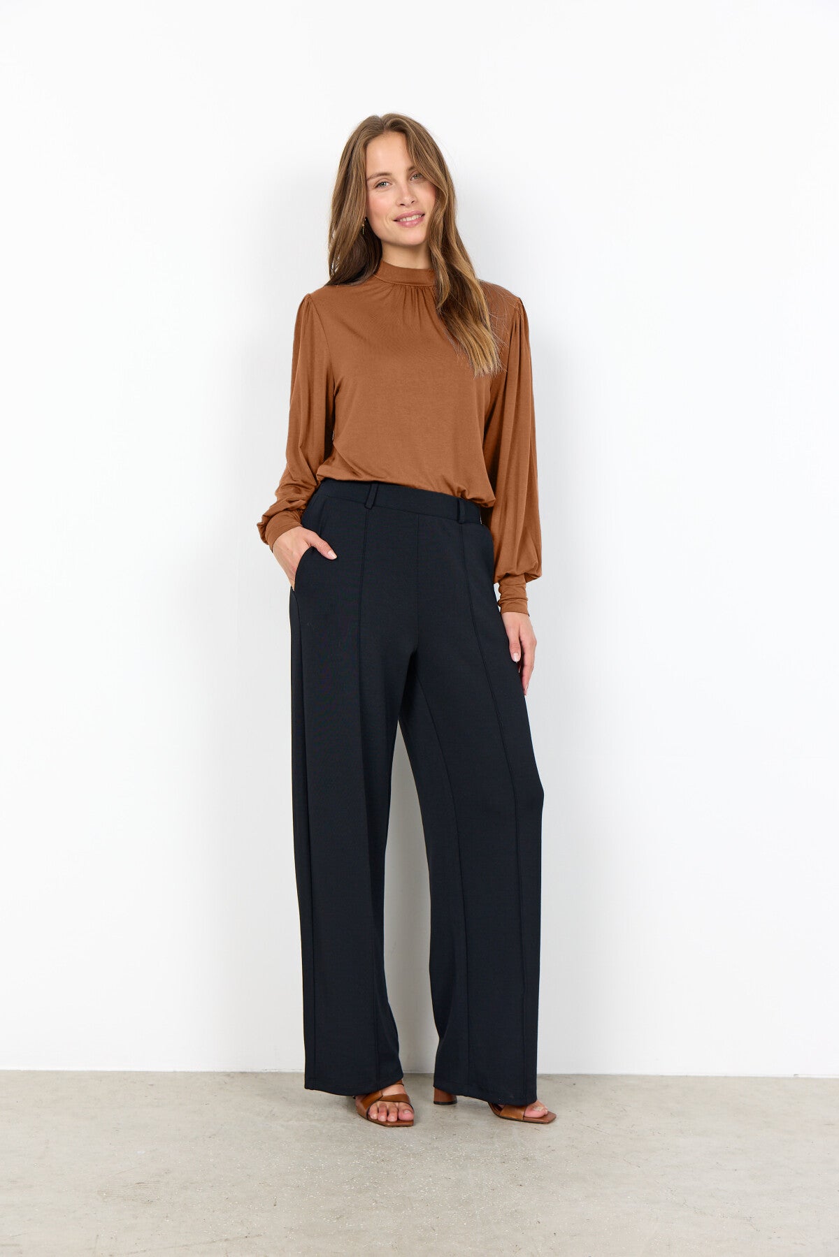 SC-MARICA 344 Blouse Bruin