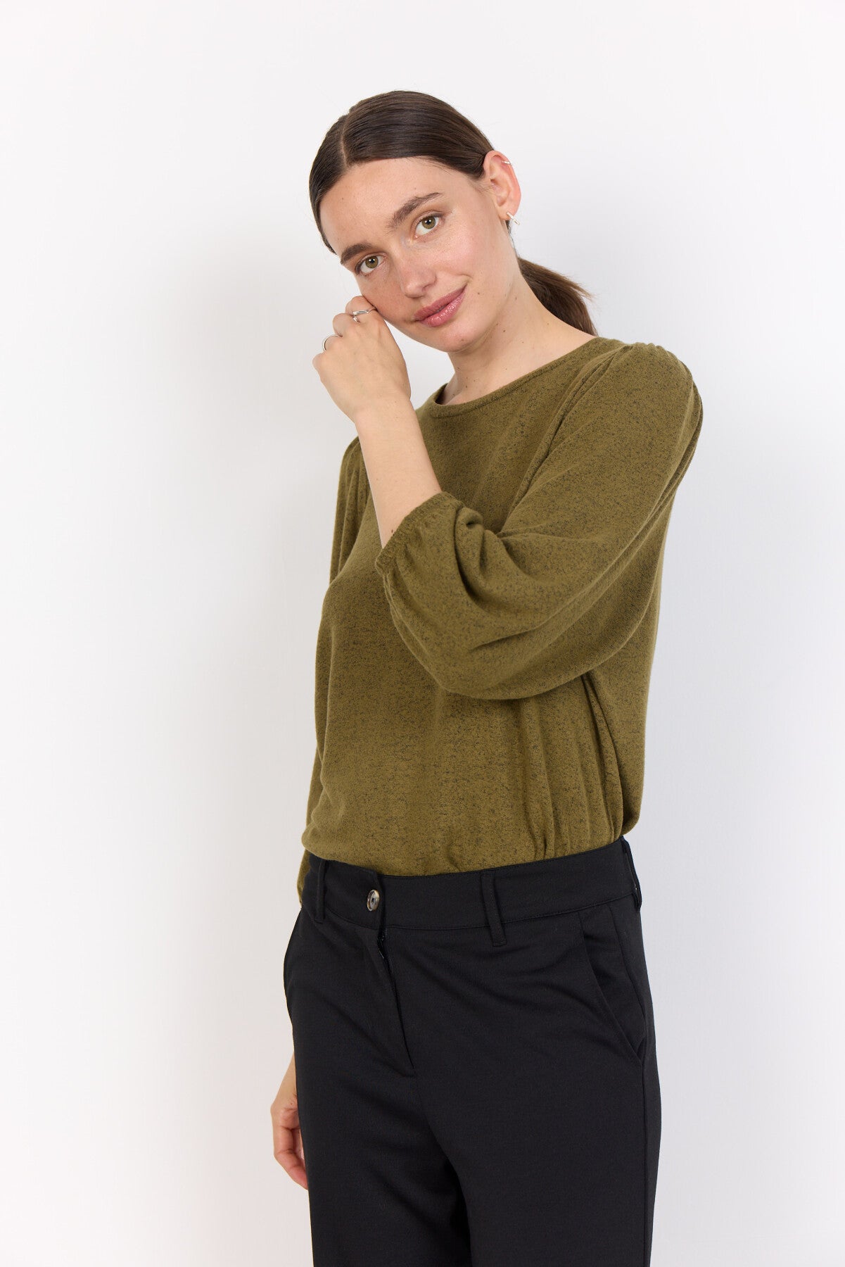 SC-BIARA 116 Blouse Olijf
