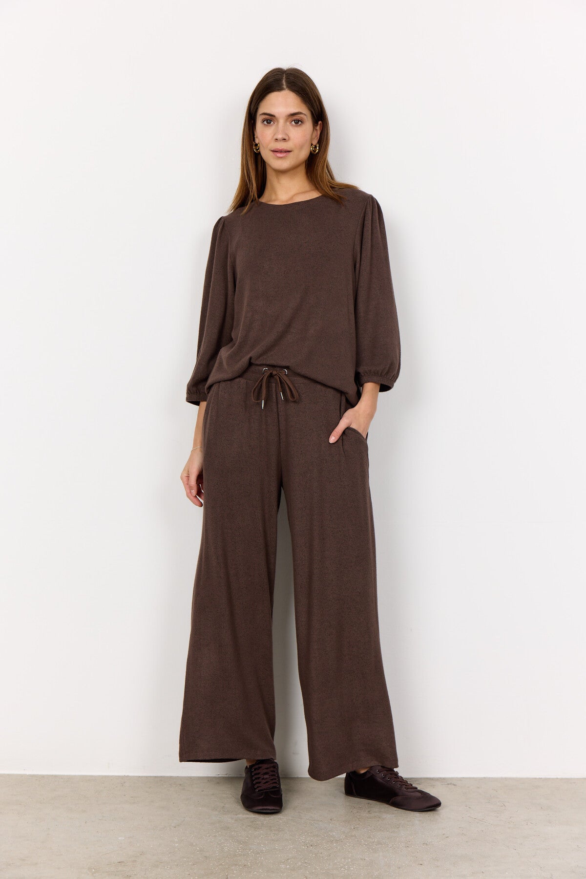 SC-BIARA 116 Blouse Donkerbruin