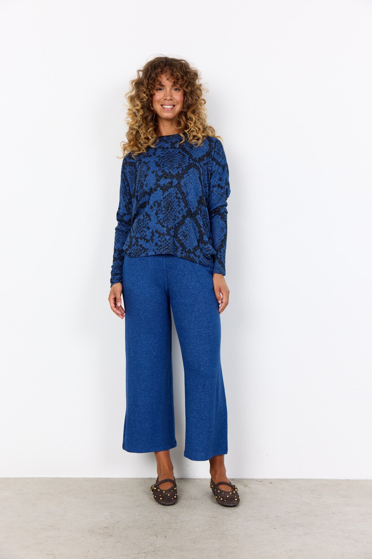 SC-BIARA AOP 145 Blouse Donkerblauw